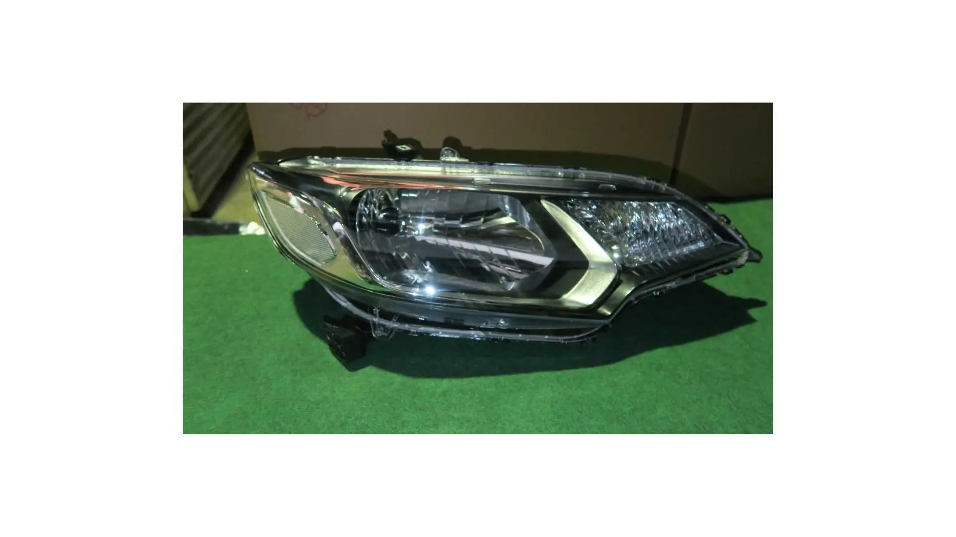 HEAD LAMP , HONDA JAZZ 15' T5A RIGHT -C
